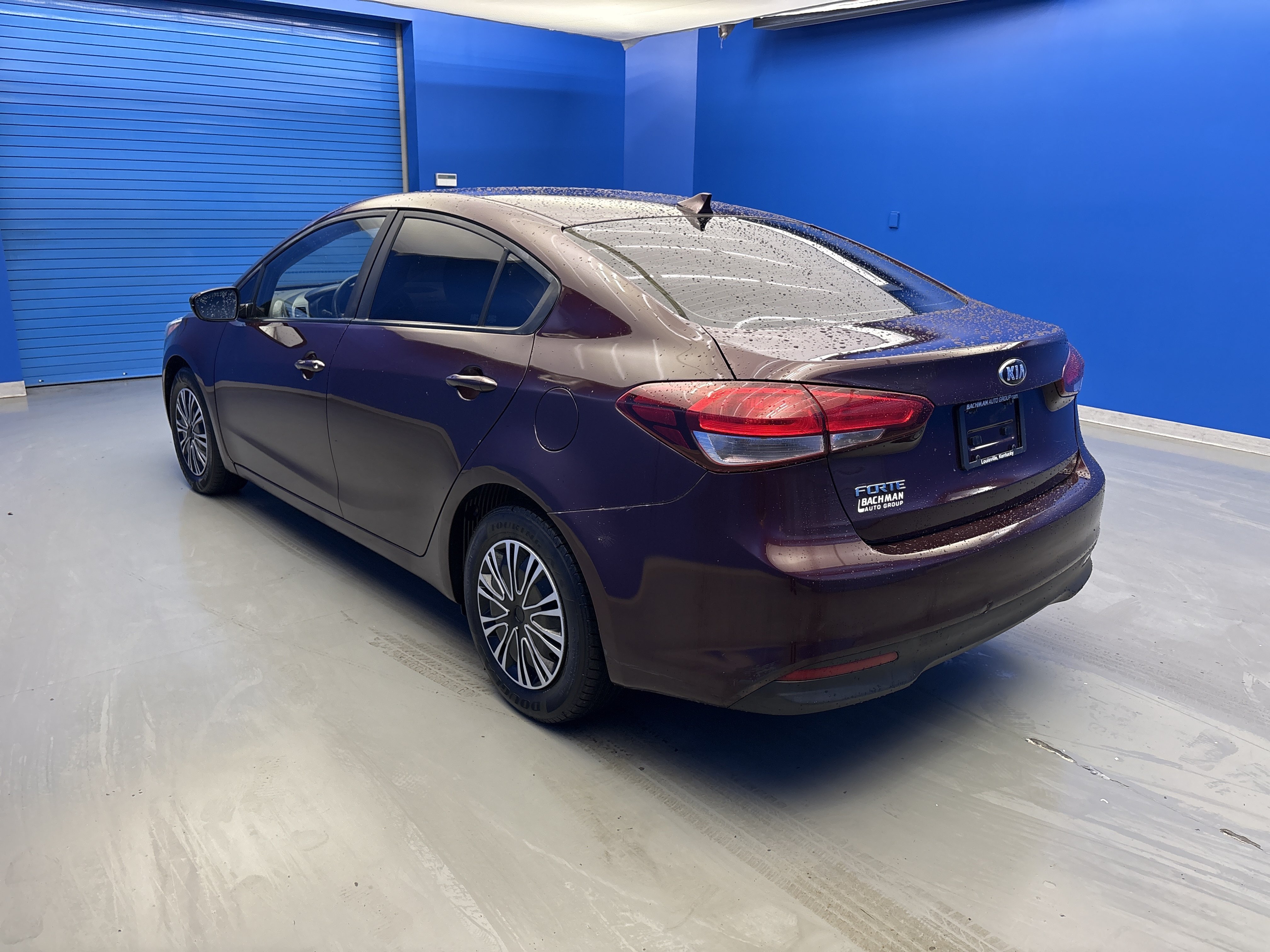 Used 2017 Red Kia LX image 5