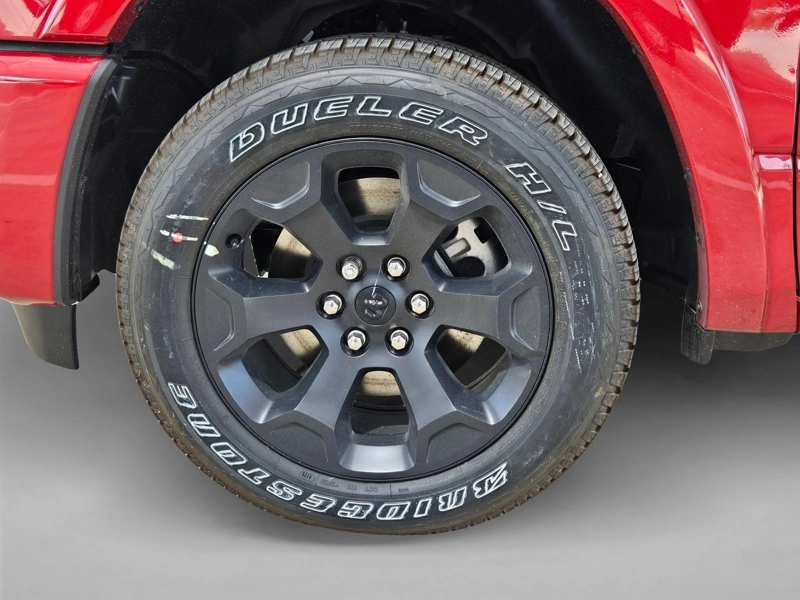 New 2026 Molten Red Pearl-Coat Exterior Paint RAM Lone Star image 10