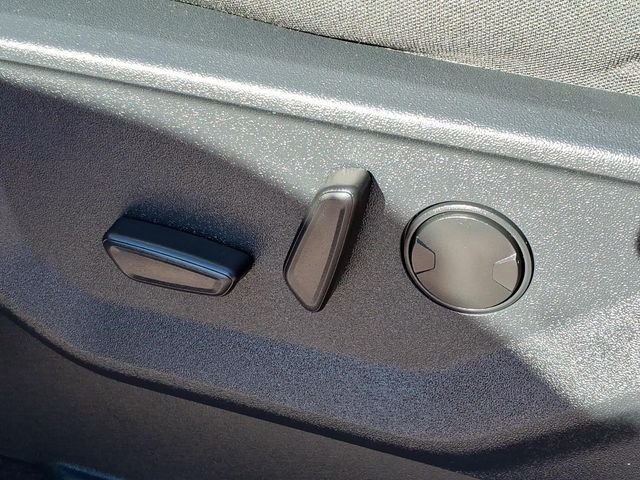 Used 2023 Black Metallic Ford XLT image 17