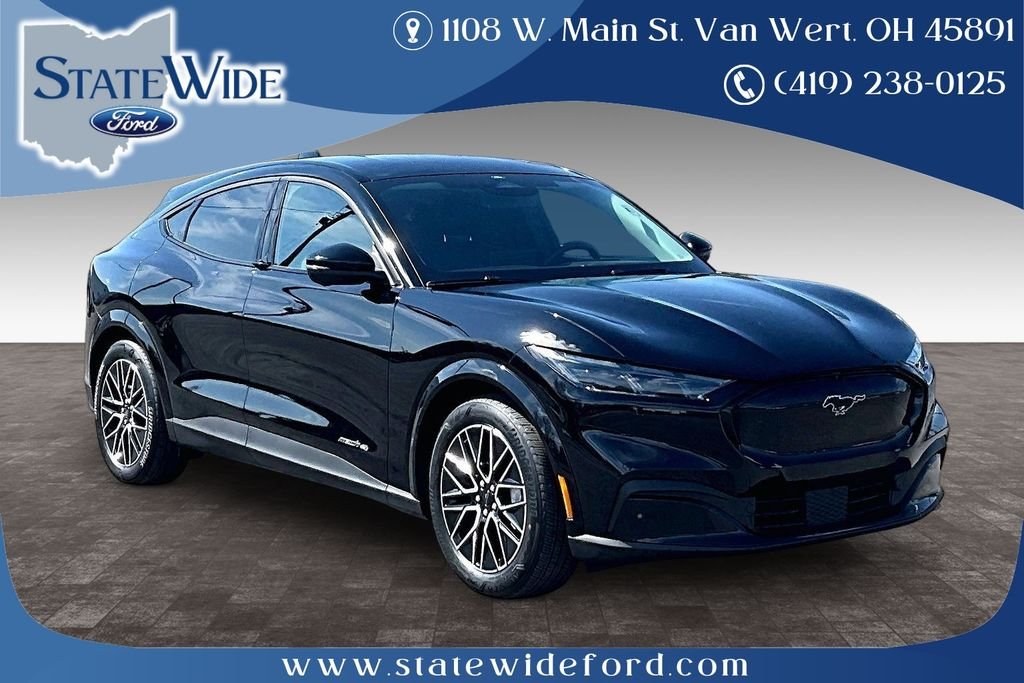 2025 Ford Mustang-Mach-e Premium's photo