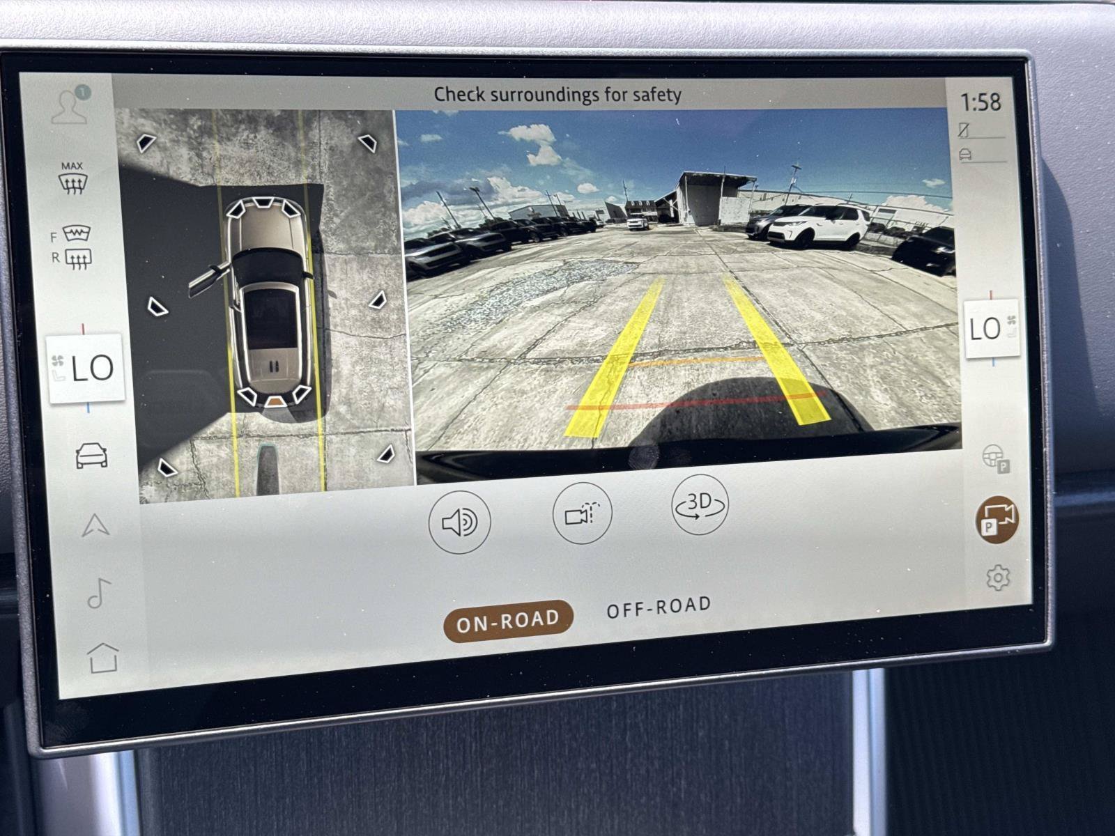 New 2027 Carpathian Grey Land Rover SE image 12