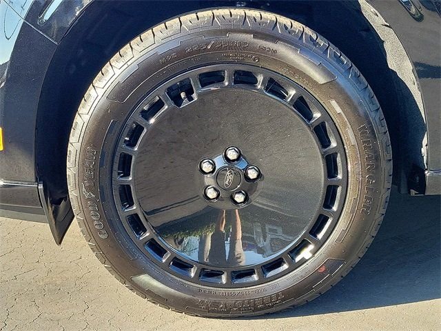 New 2025 Shadow Black Ford Lobo™ image 19