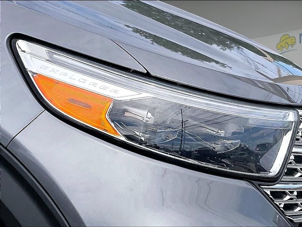 Used 2021 Gray Ford Limited image 32