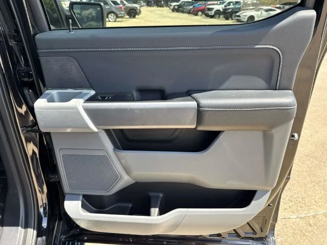 Used 2024 Black Ford XLT image 19