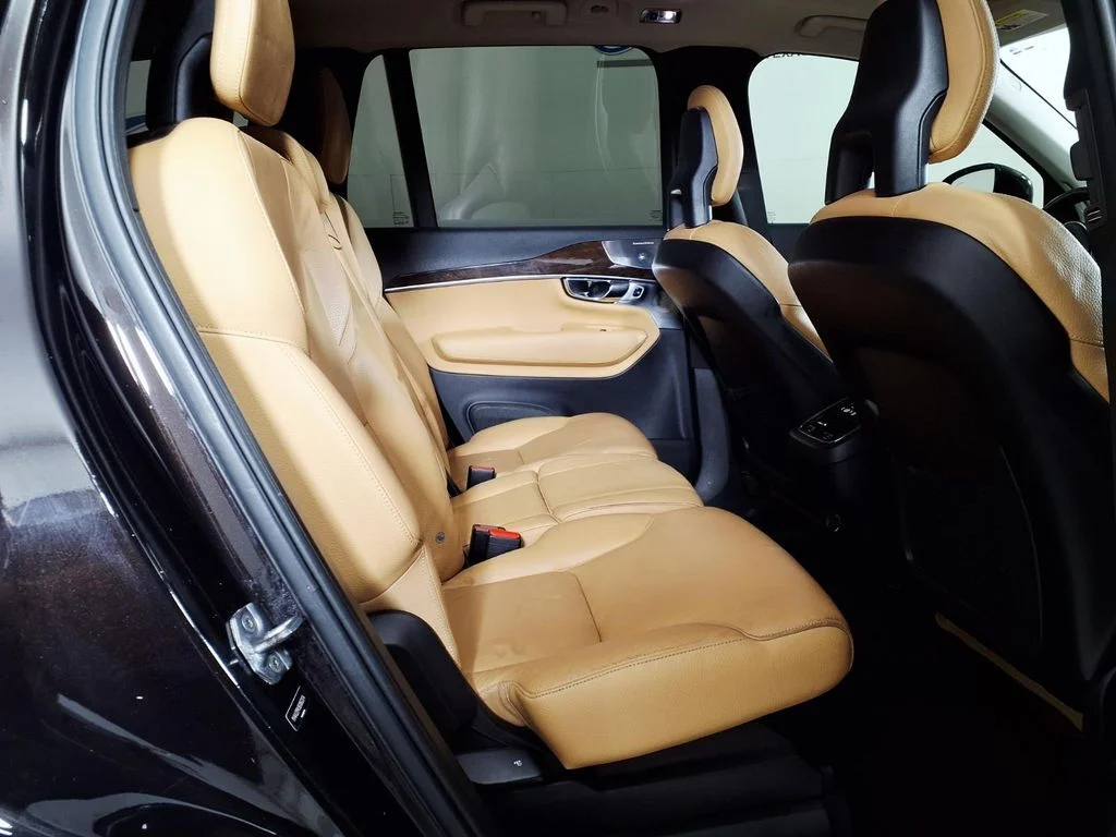 Used 2016 Black Volvo T6 Momentum image 11