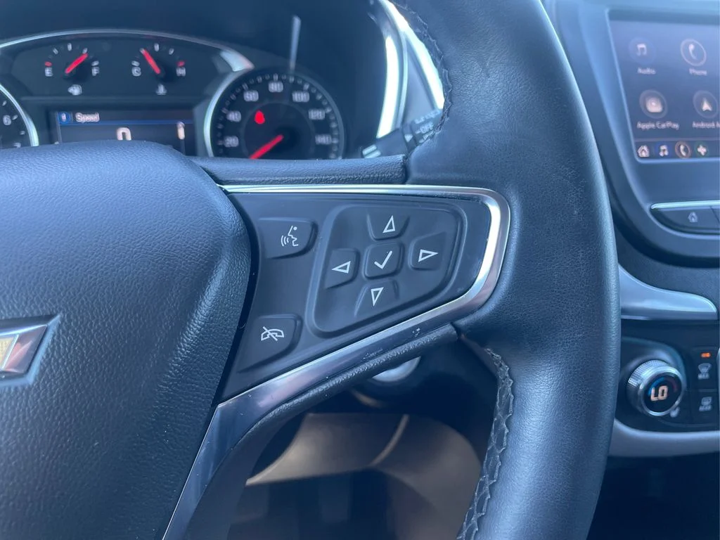 Used 2024 Summit White Chevrolet LT image 31