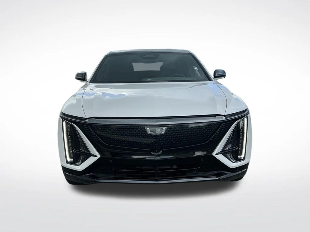 Used 2024 White Cadillac Sport image 17