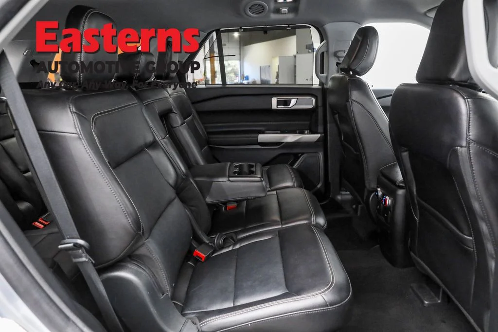 Used 2024 Silver Ford Limited image 25