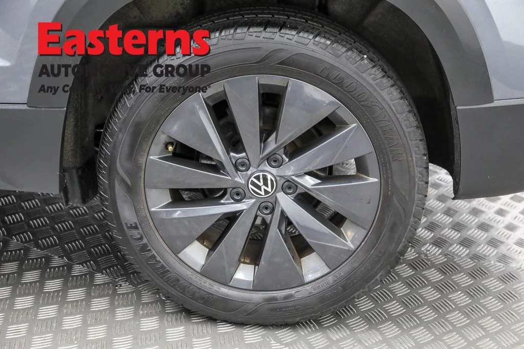 Used 2024 Gray Volkswagen 1.5T S image 31
