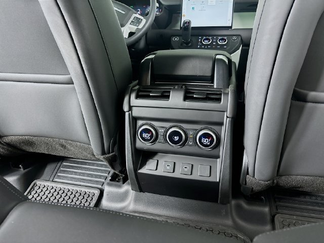 Used 2025 Blue Land Rover S image 23