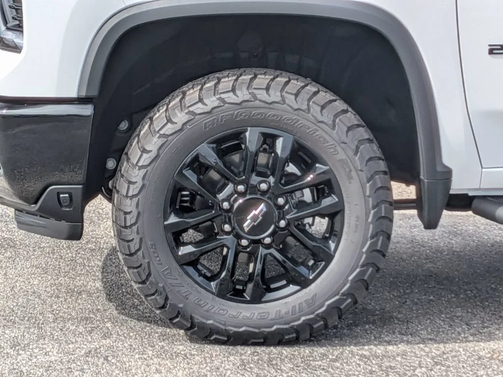 New 2026 Summit White Chevrolet LT image 11