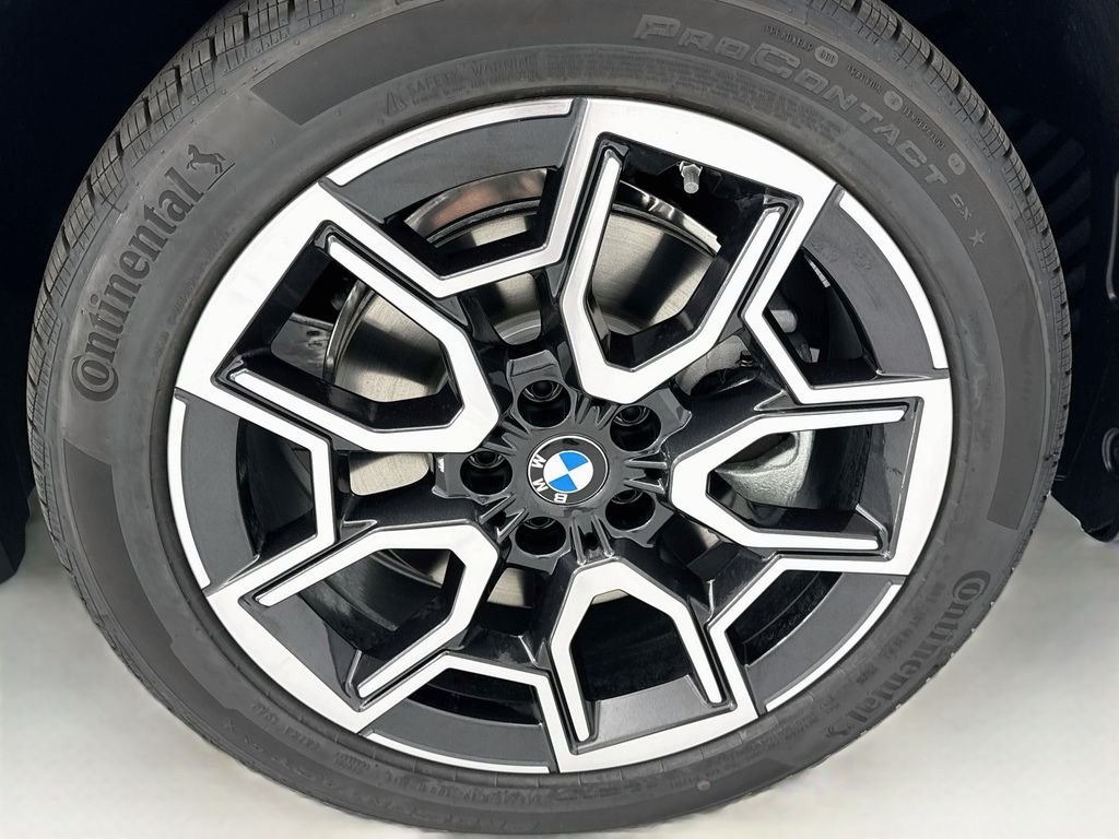 New 2027 Space Silver Metallic BMW xDrive28i image 31