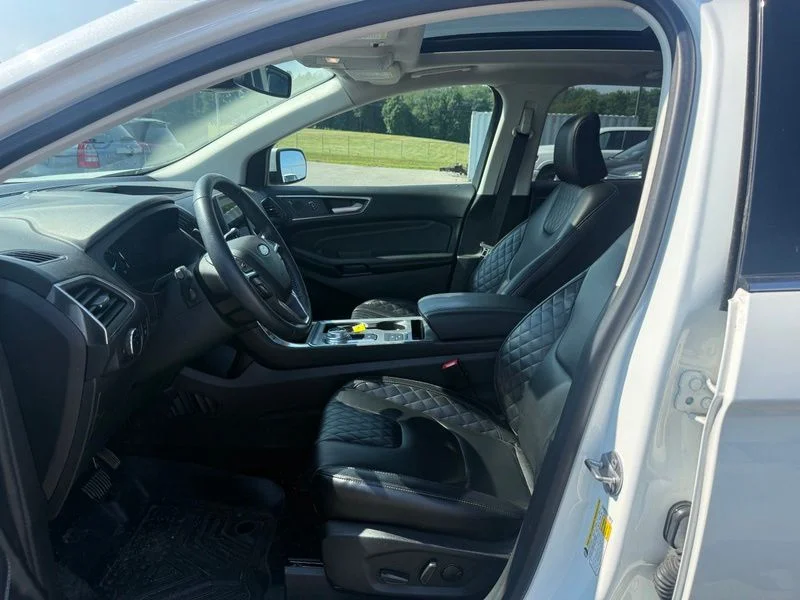 Used 2023 White Ford Titanium image 3