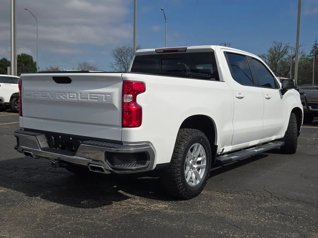 Used 2020 SUMMIT WHITE Chevrolet LT image 12