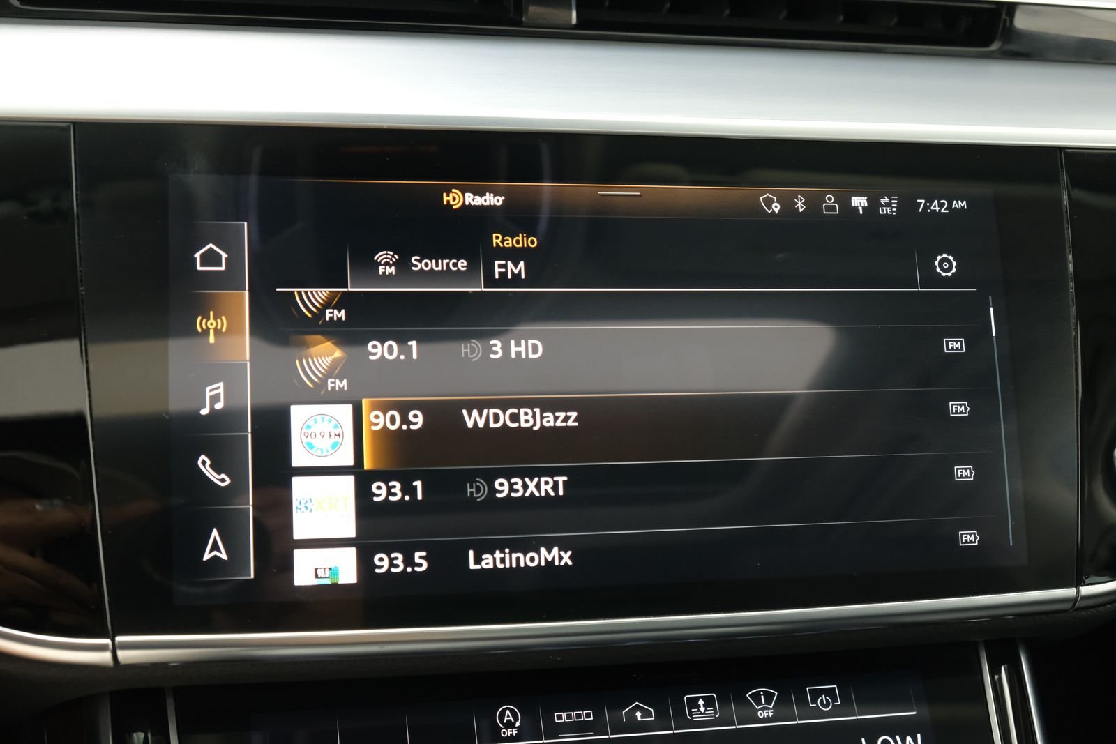 Used 2021 Black Metallic Audi 4.0 image 18