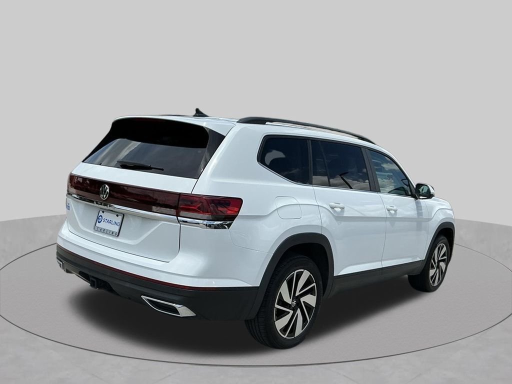 Used 2024  Volkswagen 2.0T SE w/Technology image 11