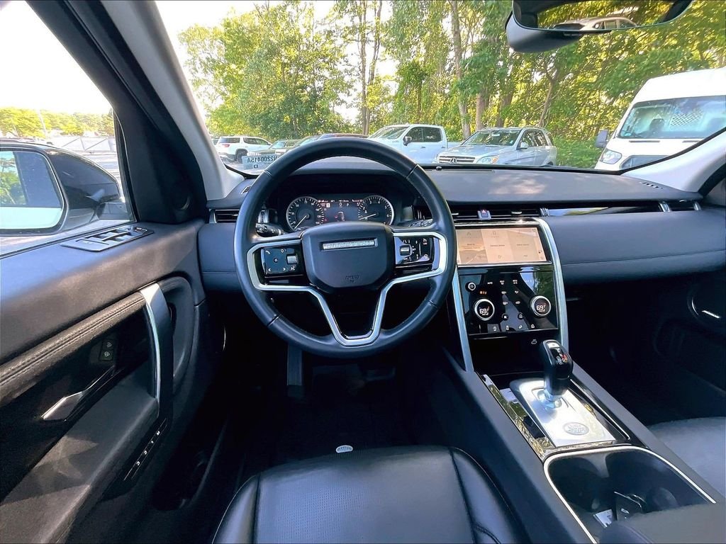 Used 2023 White Land Rover S image 16