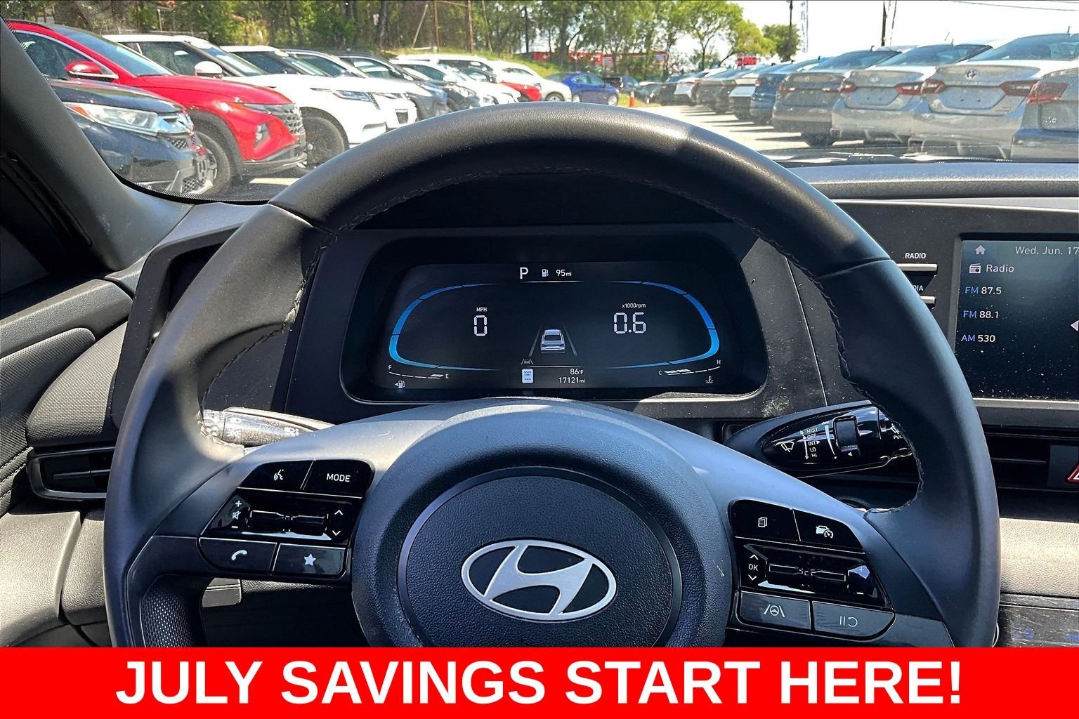 Used 2025 Gray Hyundai SEL Sport image 17