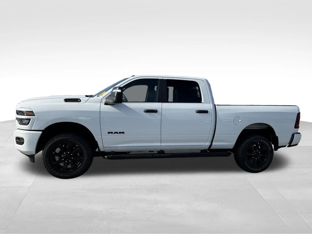 Used 2025 White Ram Big Horn image 2