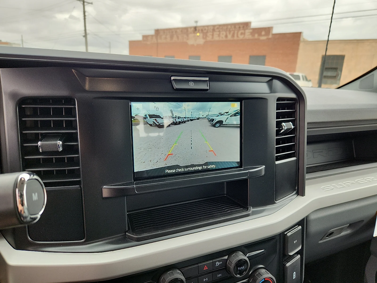 New 2026 Oxford White Ford F-250® XL image 23