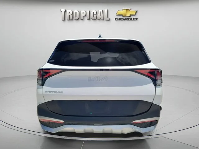 Used 2024 White Kia EX image 4