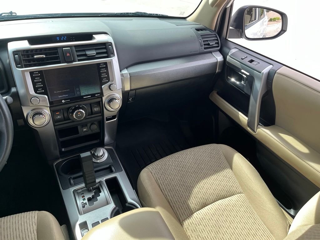 Used 2020 White Toyota SR5 image 10