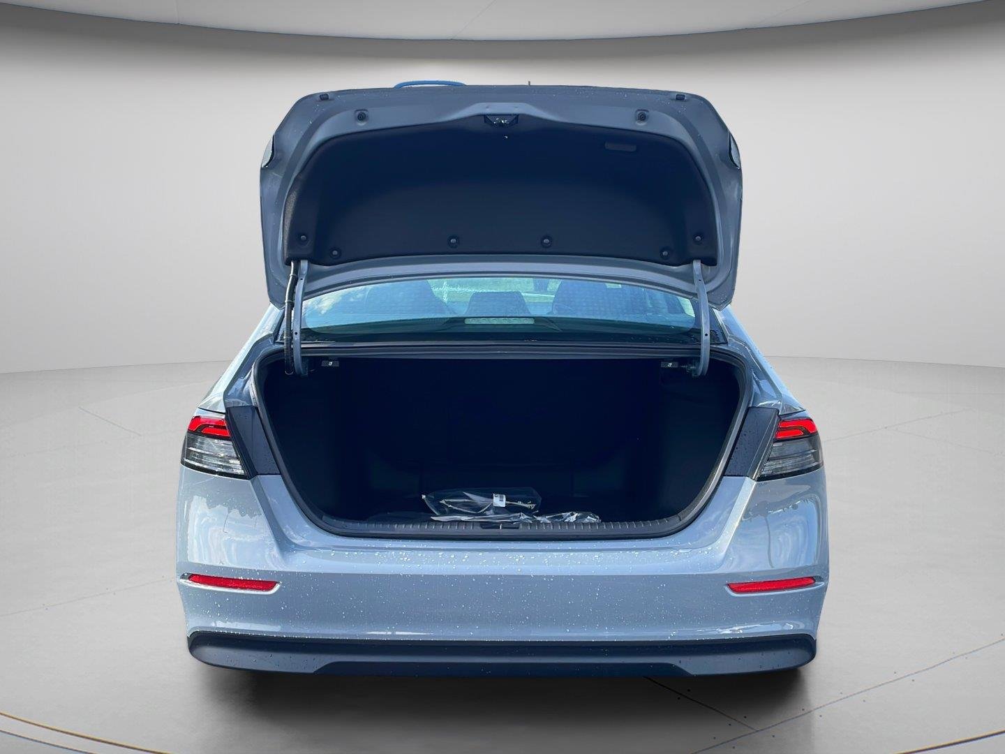 New 2026 Urban Gray Pearl Honda SE image 24
