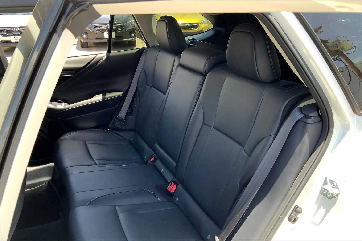 Used 2023 Crystal White Pearl Subaru Touring image 20