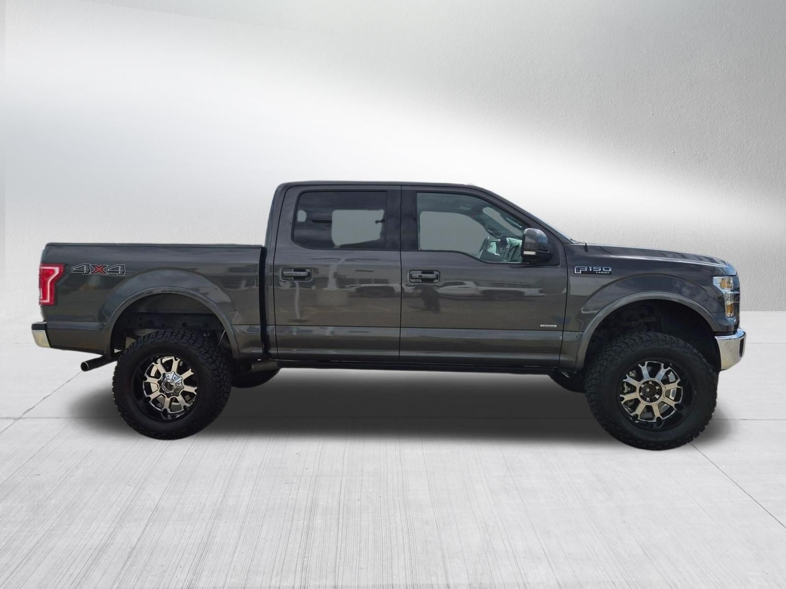 Used 2017 Gray Ford XL image 6
