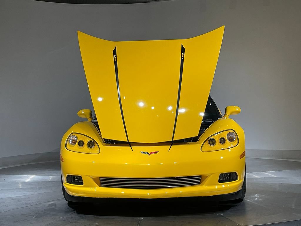 Used 2005 Millenium Yellow Chevrolet BASE image 27