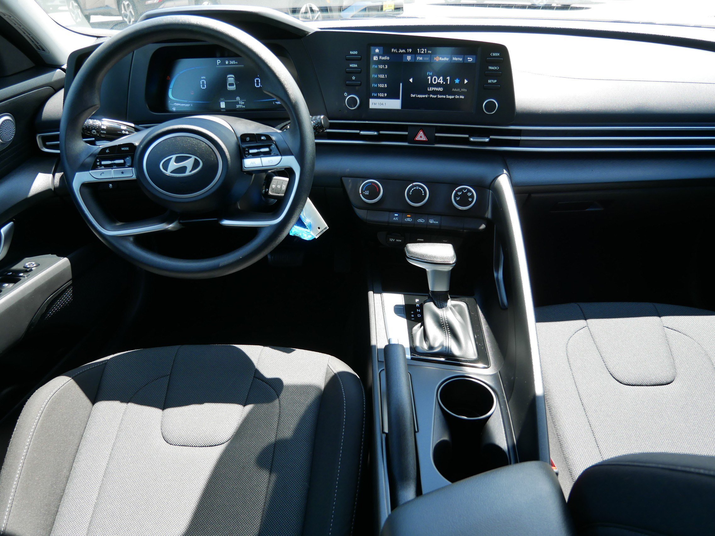Certified Used 2026 Fluid Metal Hyundai SE image 10