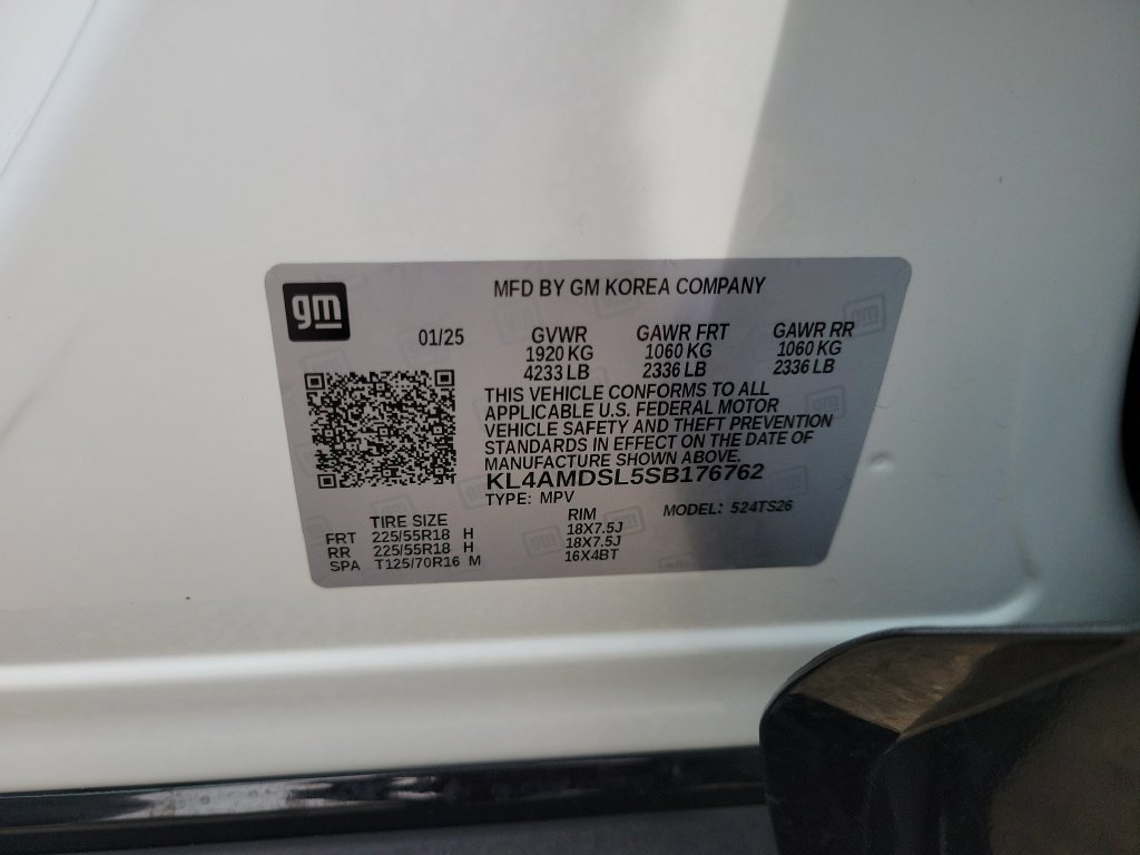Used 2025 White Buick Sport Touring image 35