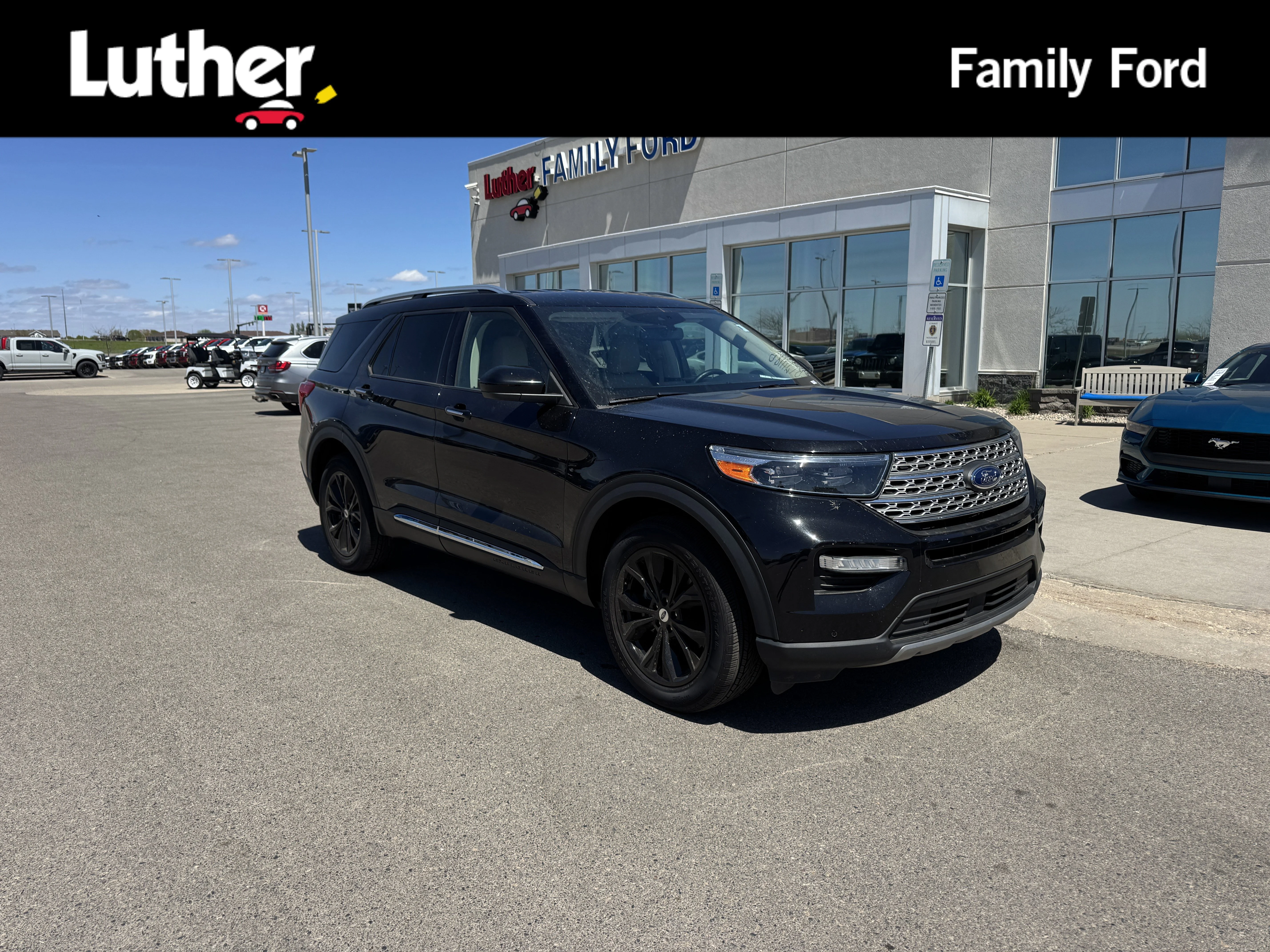 2023 Ford Explorer Limited 4WD's photo