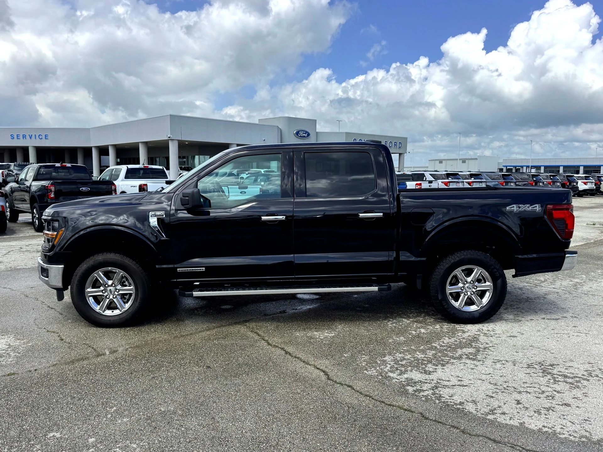 Used 2025  Ford XLT image 9