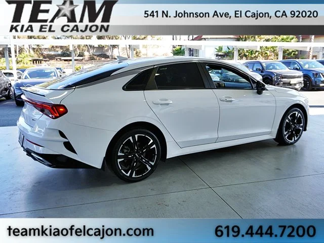 Used 2024 White Kia GT-Line image 9