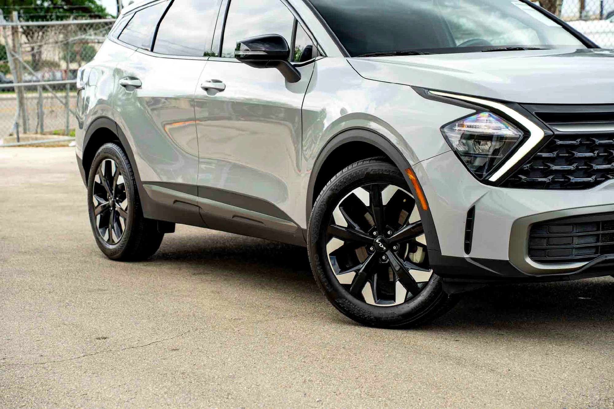 Used 2023 Wolf Gray Kia X-Line image 2