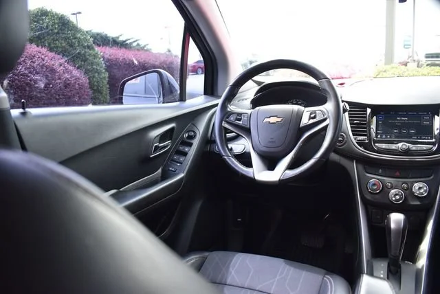 Used 2022 Mosaic Black Metallic Chevrolet LT image 24