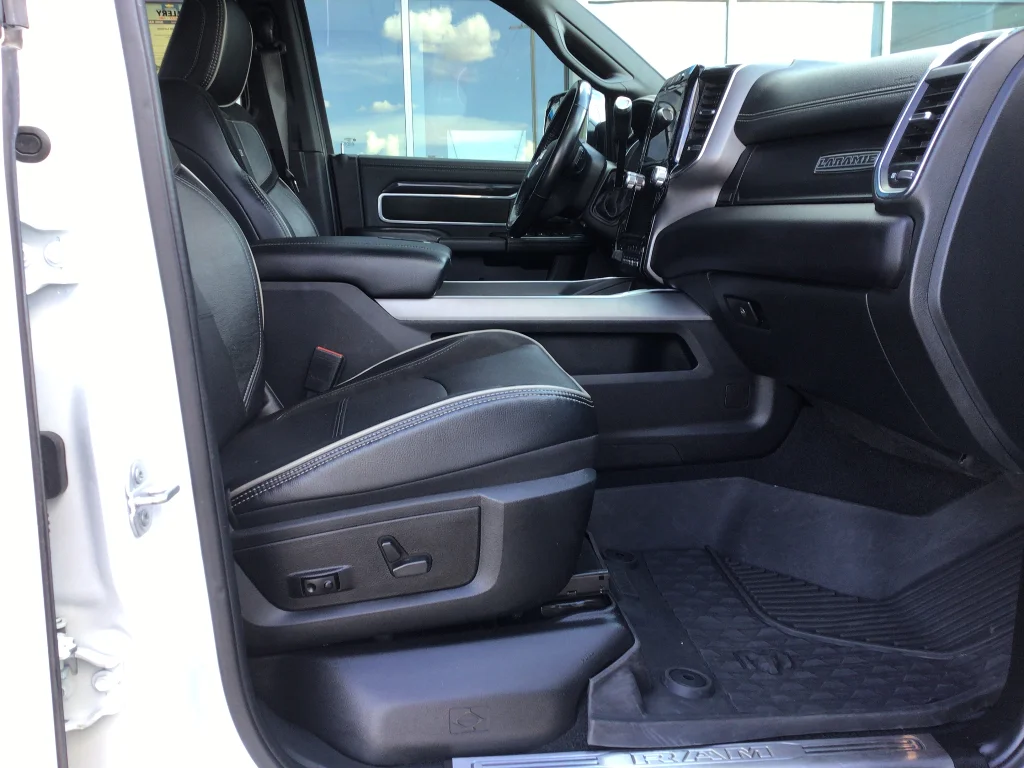 Used 2022 Bright White Clearcoat Ram Laramie image 7