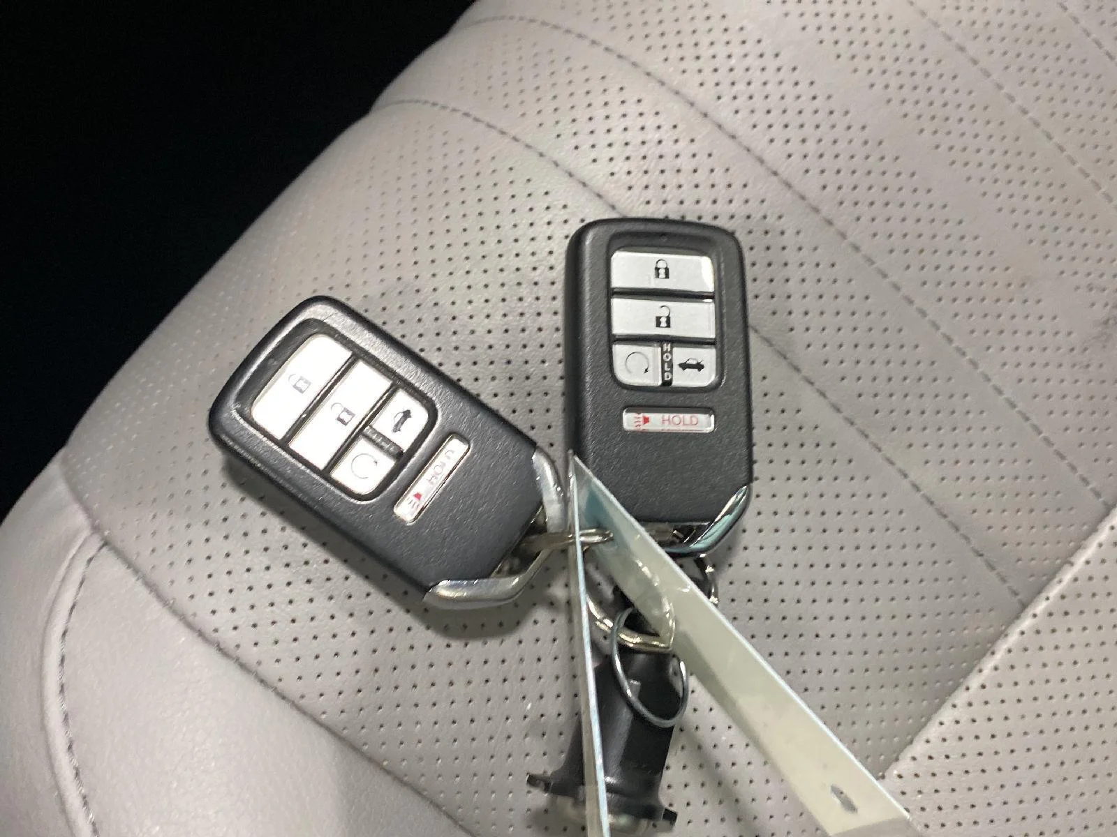Used 2018 Modern Steel Metallic Honda Touring image 45