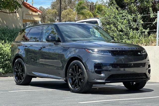 New 2026 Carpathian Grey Land Rover Dynamic SE image 7