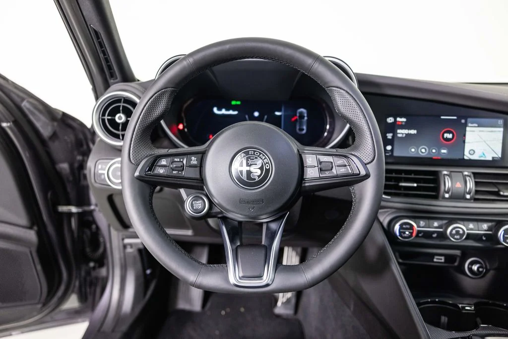 2026 Alfa Romeo Giulia Base - Photo 21