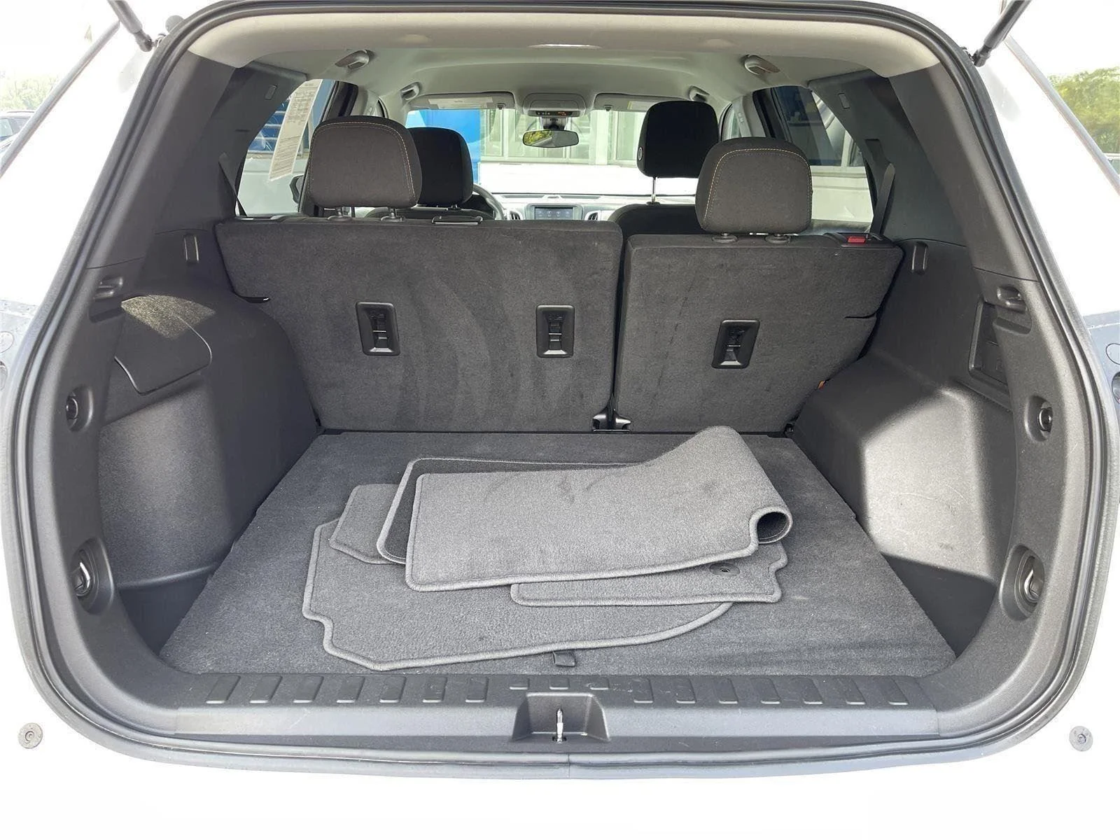 Used 2023 Summit White Chevrolet LT image 36