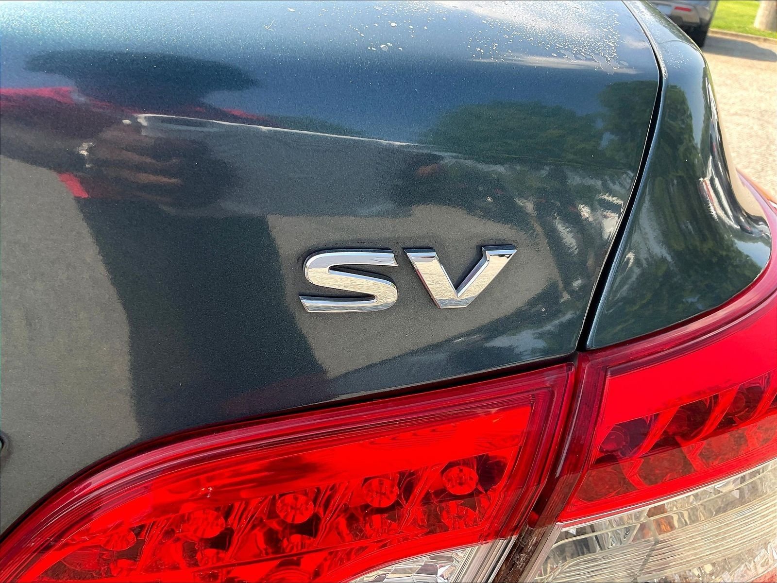 Used 2014 Blue Nissan SV image 23