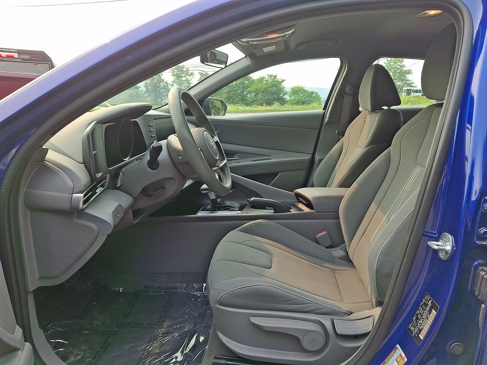 Used 2023 Intense Blue Hyundai SEL image 13