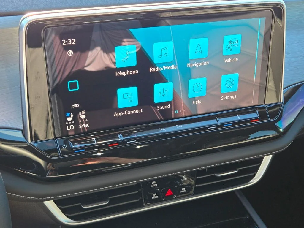 New 2026 Black Volkswagen 2.0T SE w/Technology image 12