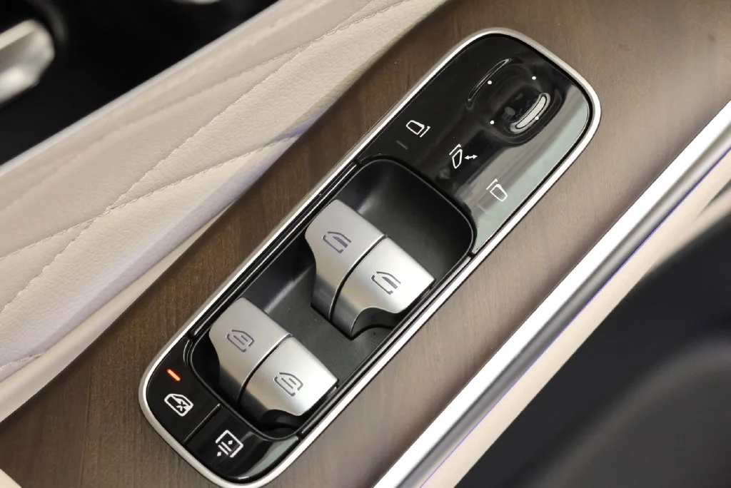New 2027 Nautical Blue Metallic Mercedes-Benz S 580 image 32