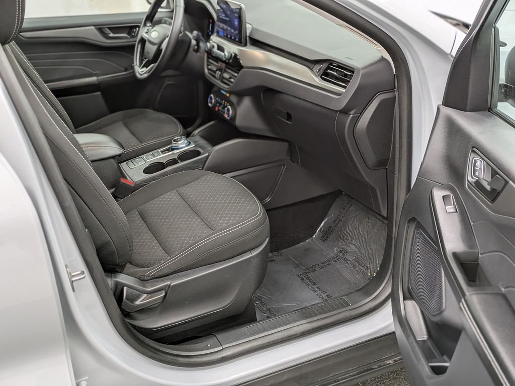 Used 2025 Red Ford Active image 15