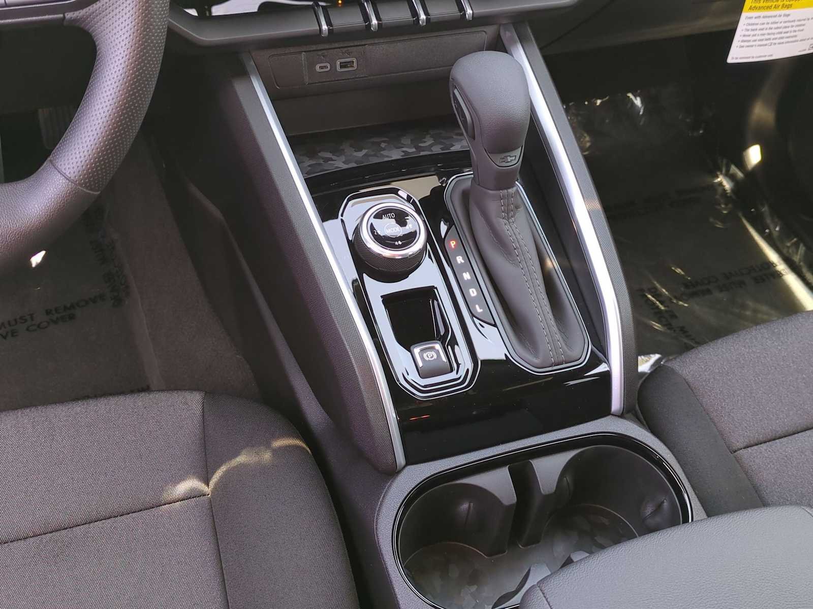 2026 Chevrolet Colorado Trail Boss - Photo 18