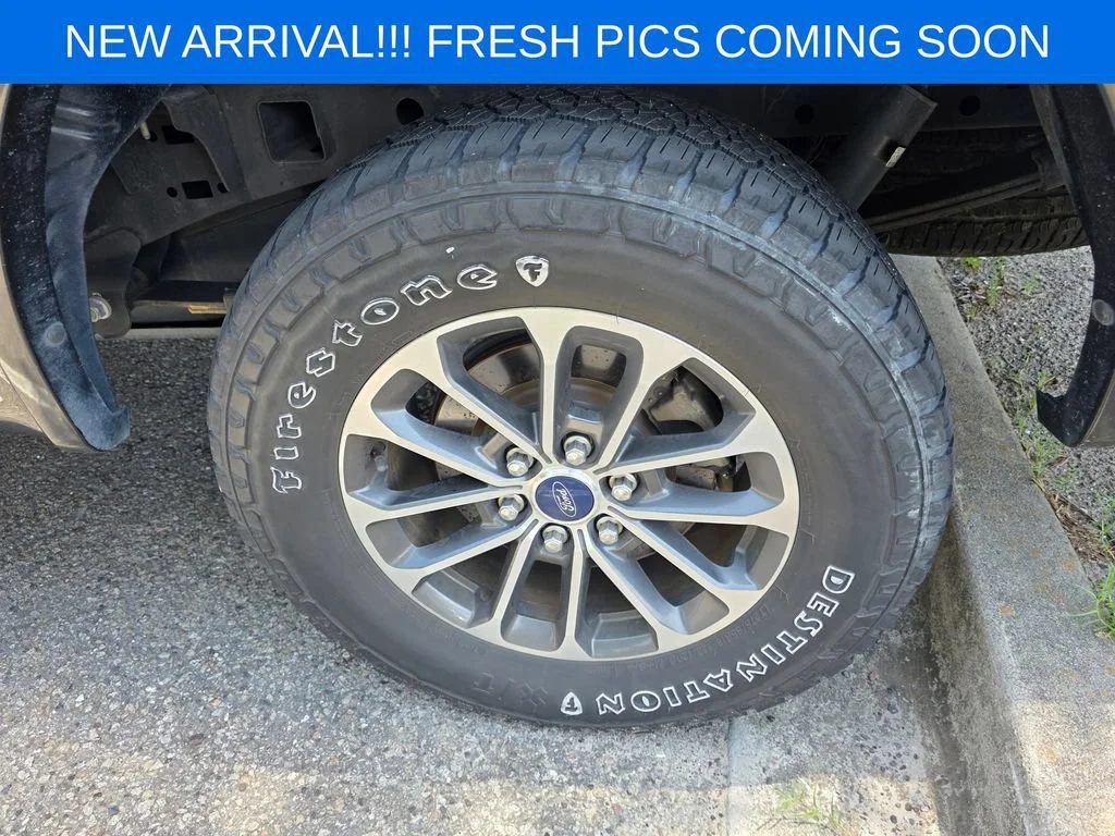Used 2018 Black Ford XLT image 6