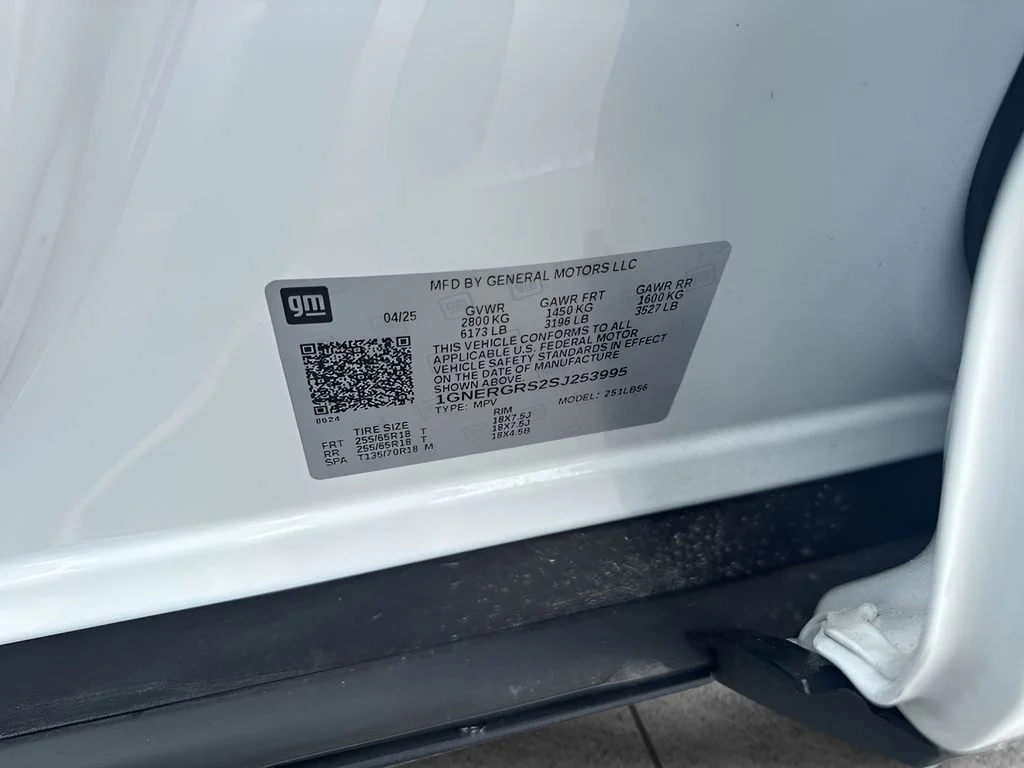 Used 2025 White Chevrolet LT image 36